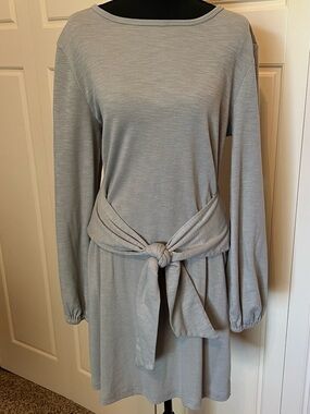 Women’s Light Gray Tie-Waist Long Sleeve Knit Dress Sz L